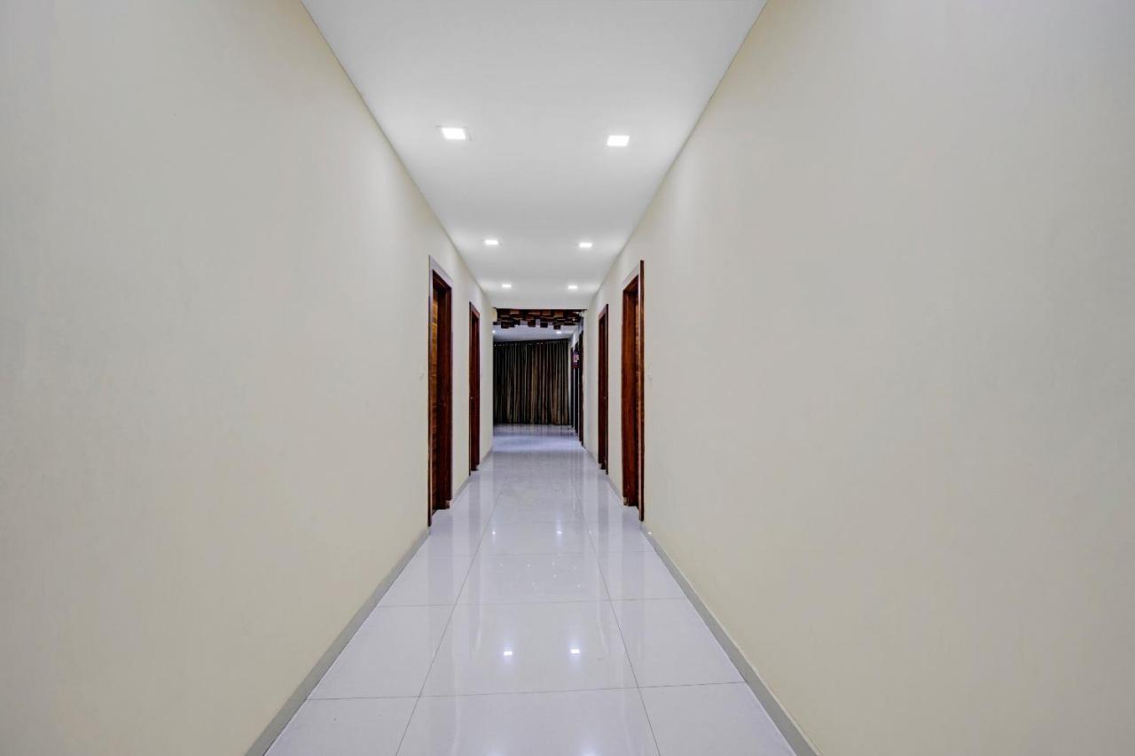 Hotel Navjivan Himatnagar Екстериор снимка