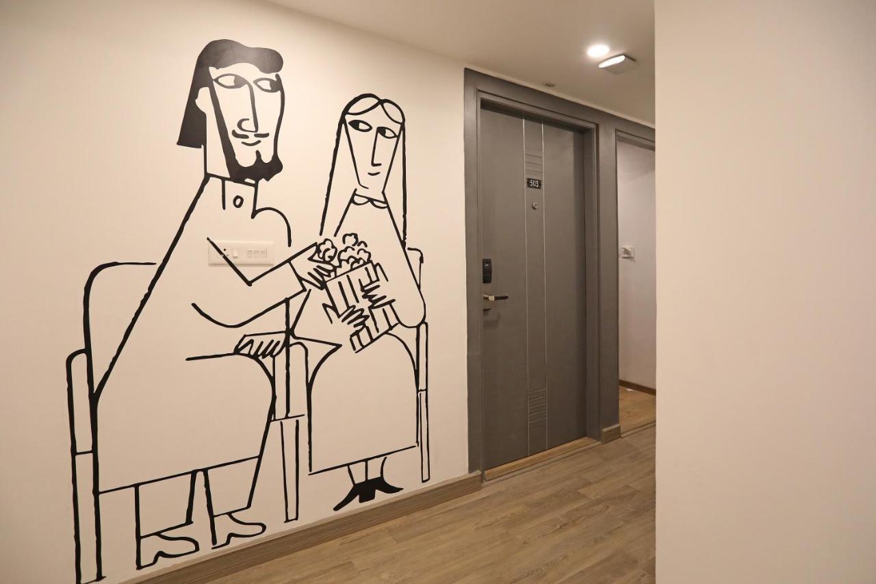 Hotel Navjivan Himatnagar Екстериор снимка